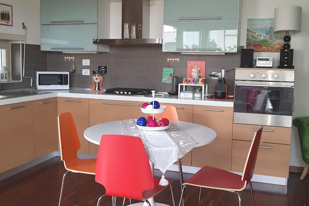 Appartamento Vista San Luca Con Terrazza Panoramica โบโลญญา ภายนอก รูปภาพ